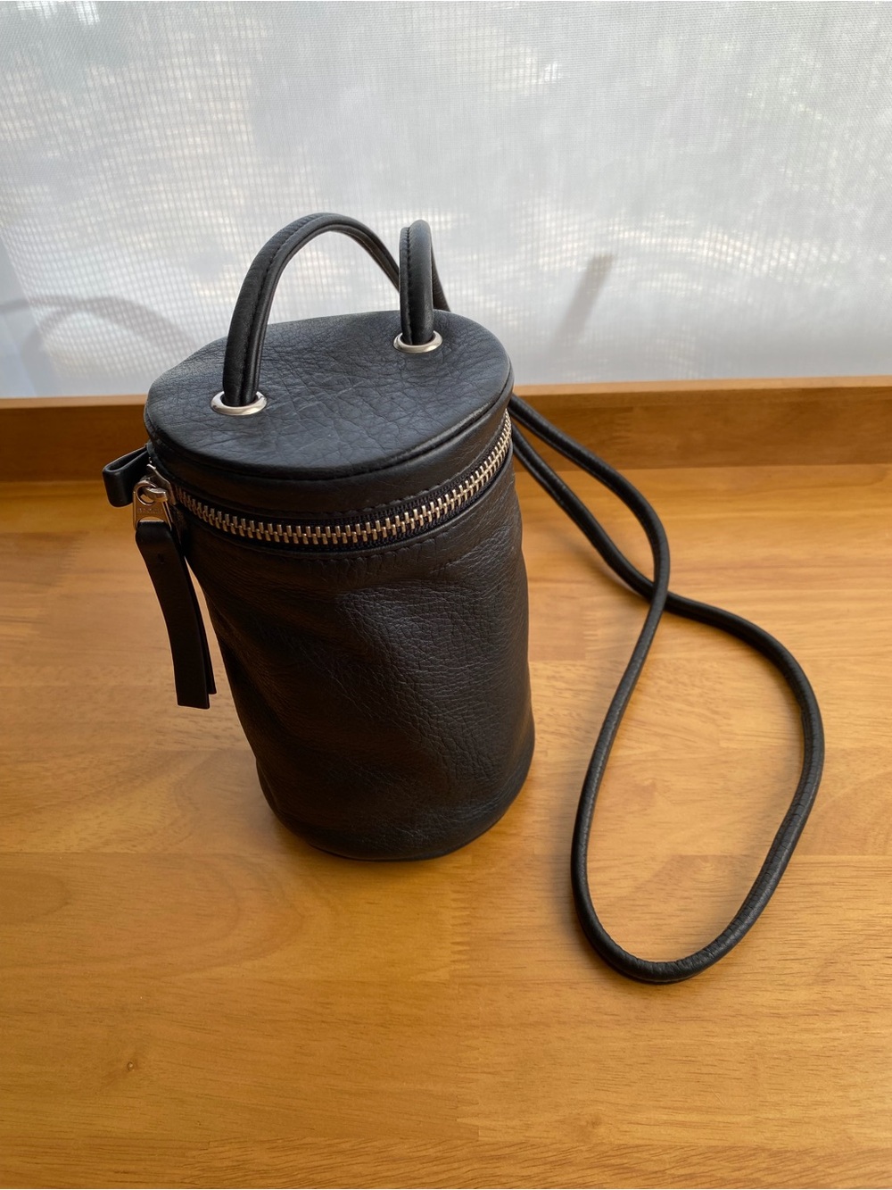 Baggu Lens Crossbody Bag - Black Leather - Picture 4 of 7